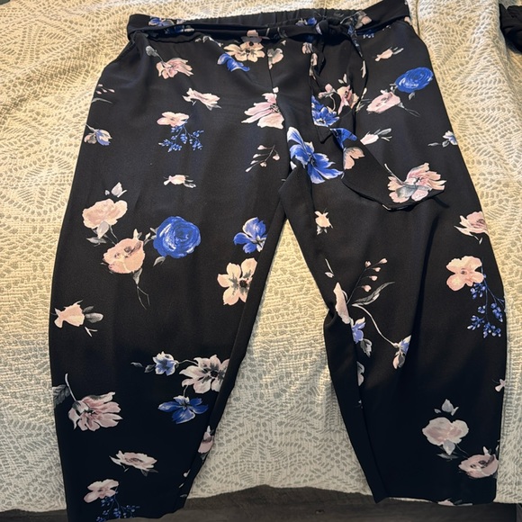 Black with floral dress pants - Picture 1 of 2
